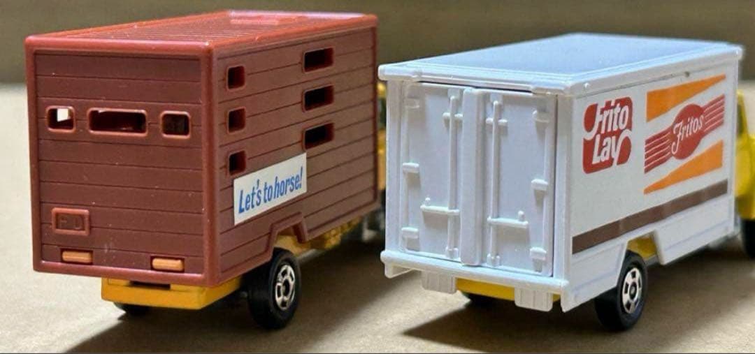 トミカ フォードトラック 2台セット