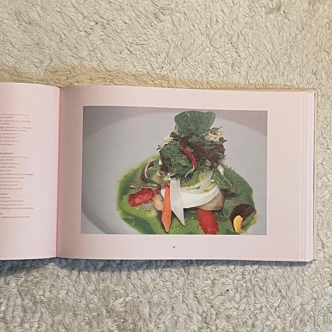 アート・デザイン・音楽 EatingatHotelIlPellicano/Juergen Teller